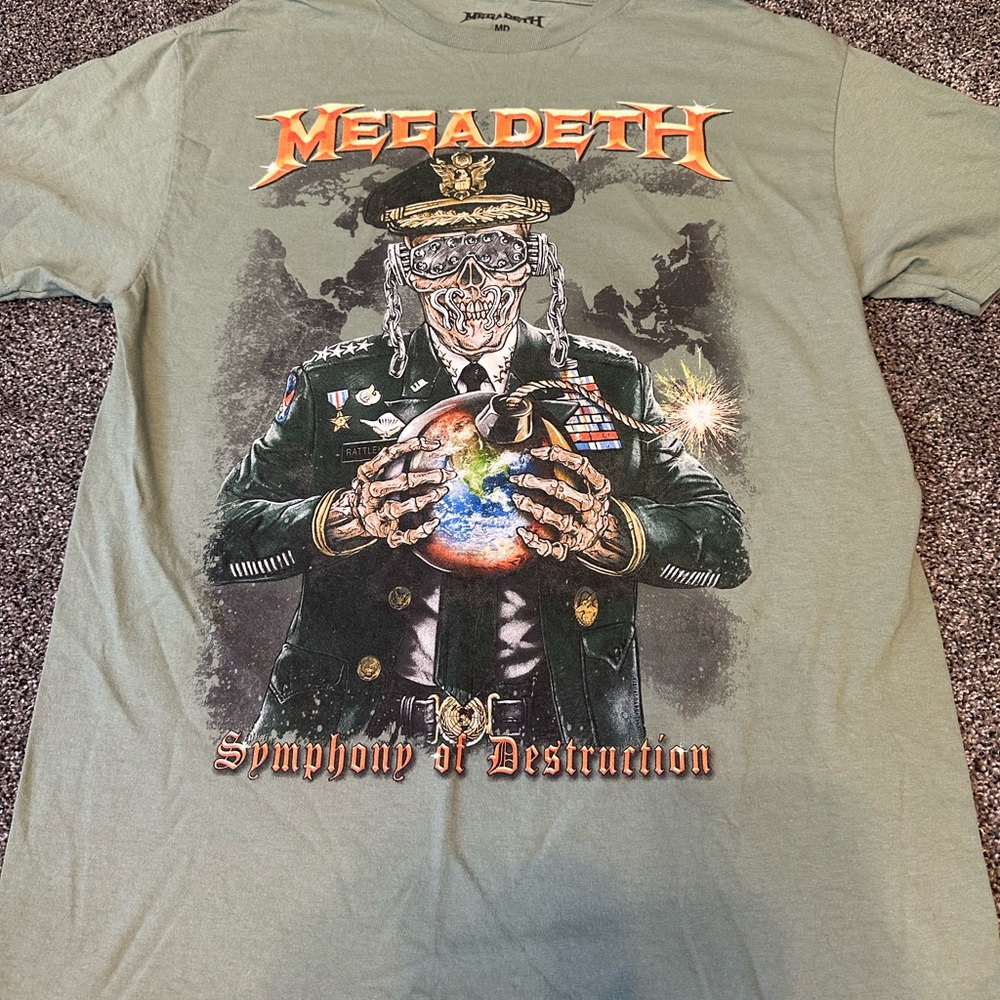 Symphony of Destruction Graphic Tee - Green